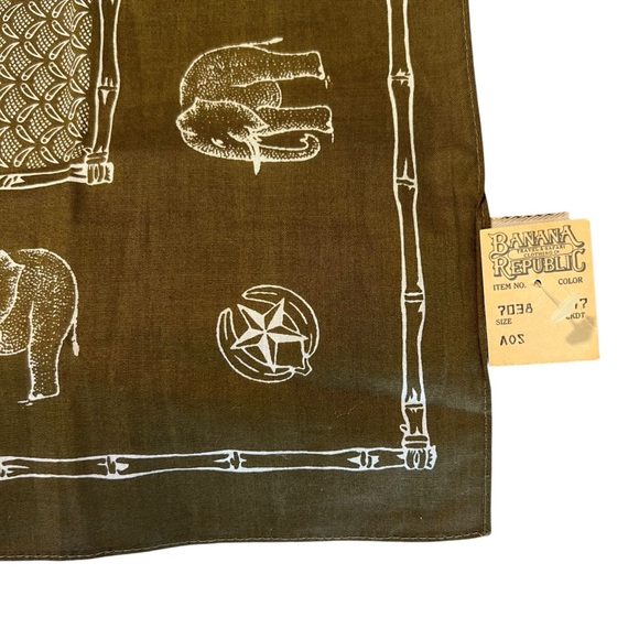 Vintage Safari Banana Republic NWT Brown Bandana with Elephant Print - Picture 2 of 2